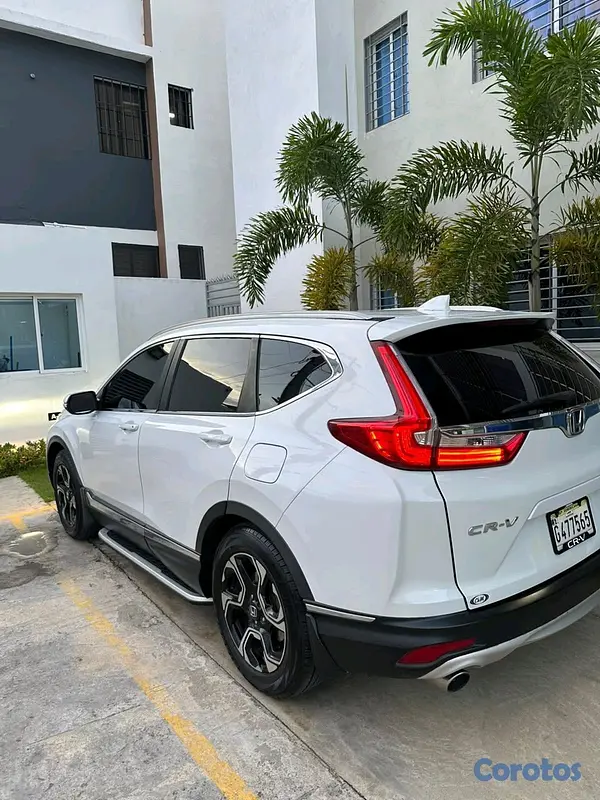 jeepetas y camionetas - Honda crv 2019 touring  4