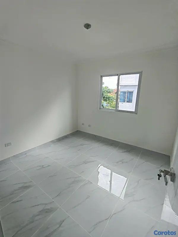 apartamentos - Vendo 3er piso en Res Las Cayenas, Aut San Isidro  4
