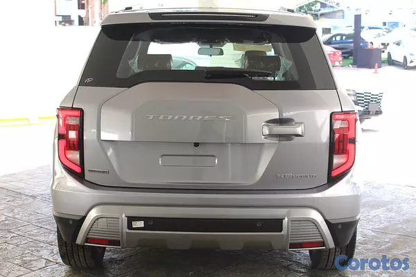 jeepetas y camionetas - KGM Torres LIMITED 3