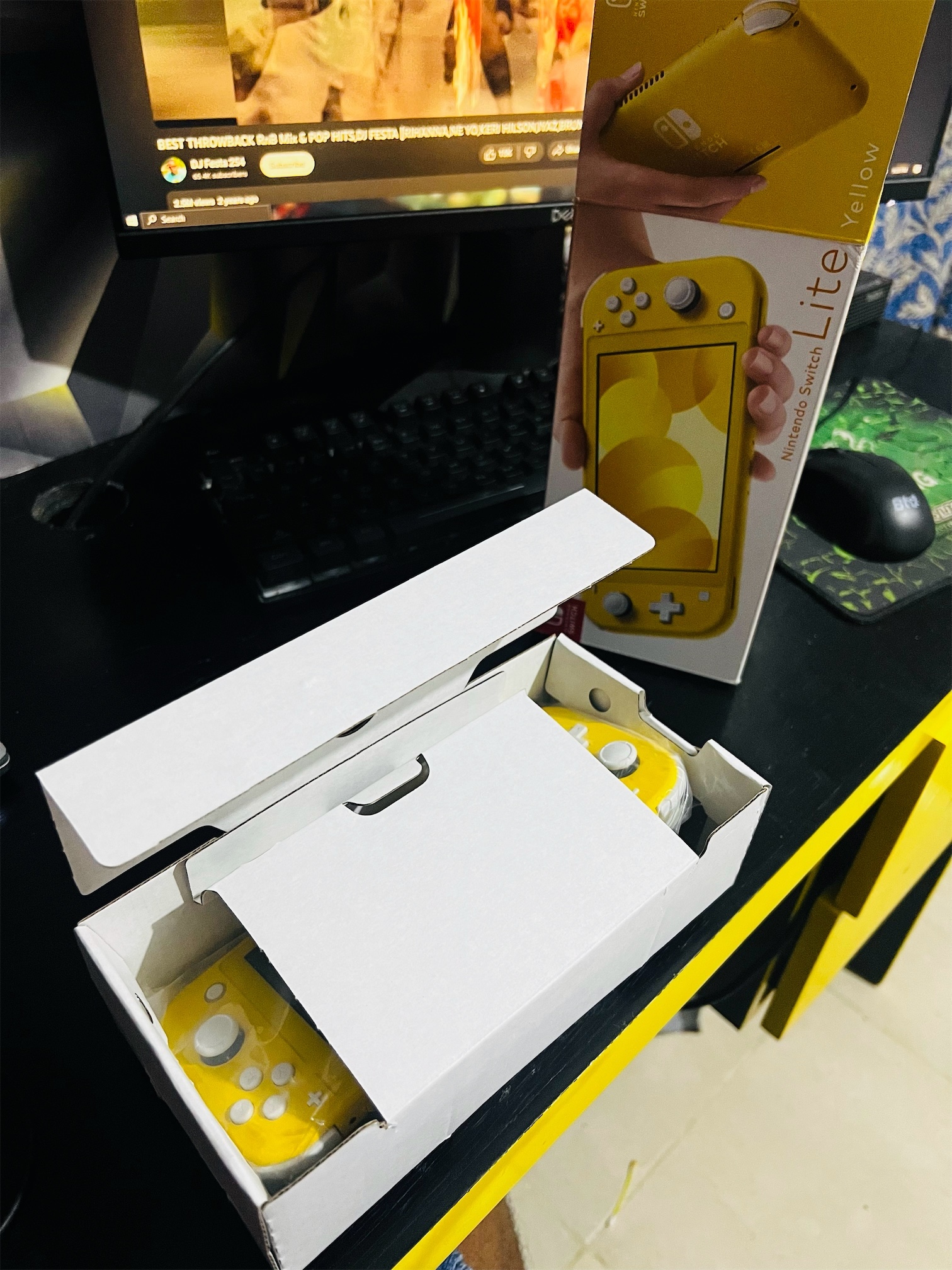 consolas y videojuegos - Vendo O cambio por una Nintendo switch OLED y doy diferencia patra. 