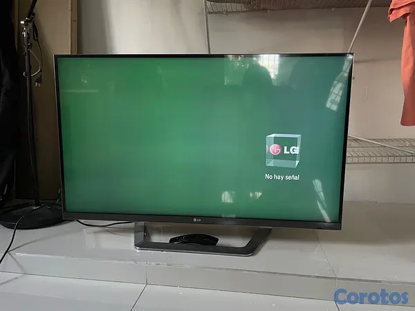 tv - LG Cinema 3D TV (47")  2