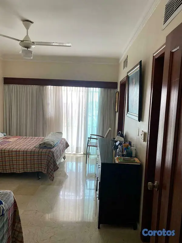 apartamentos - Excelente apartamento en Torre de Santo Domingo, próximo Av. Anacaona  6