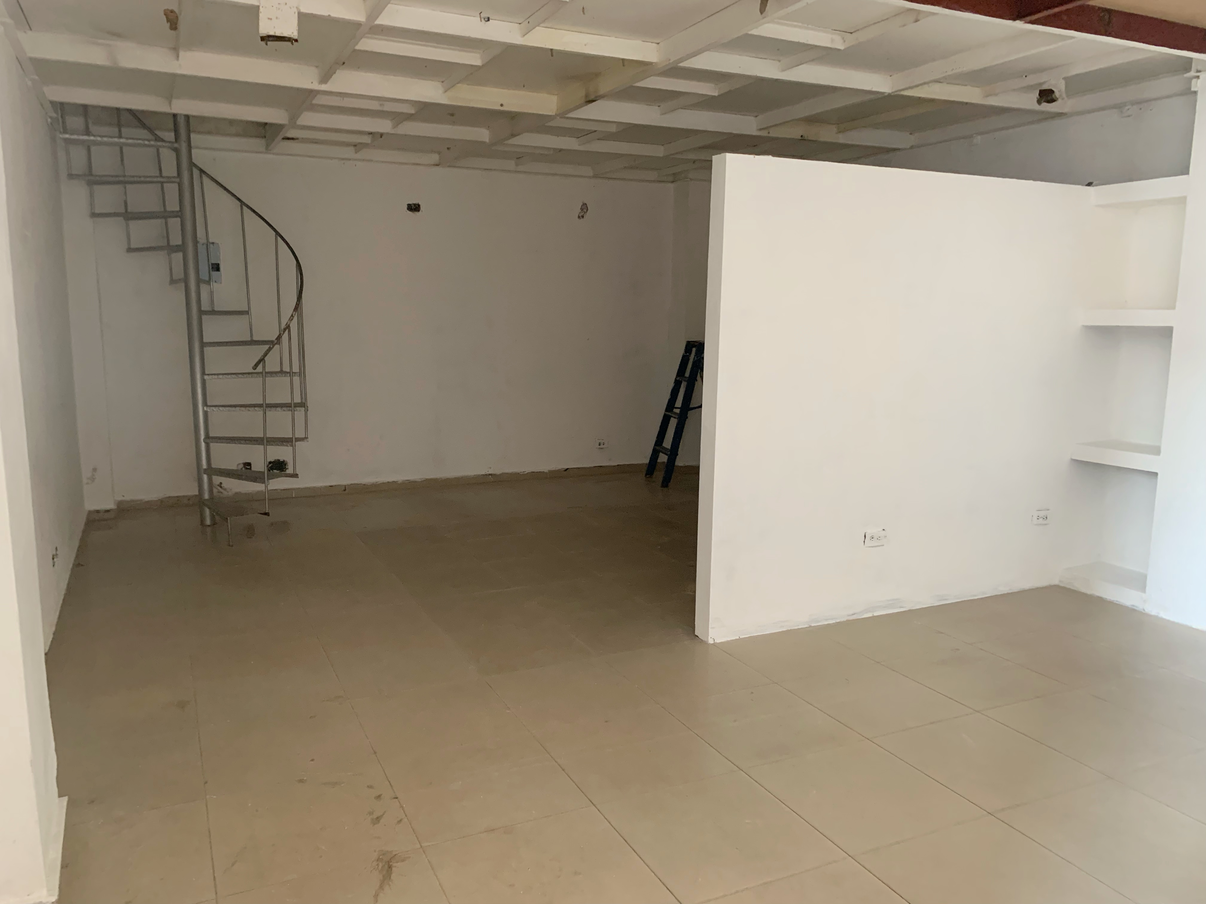 oficinas y locales comerciales - Alquiler local en el Millon 3