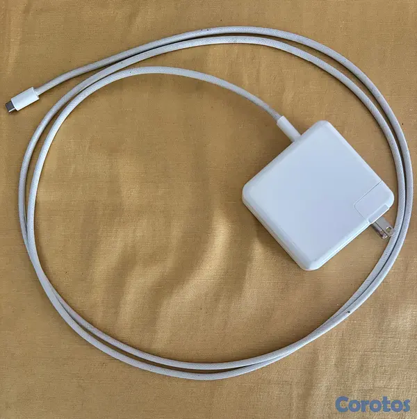 computadoras y laptops - MacBook Pro 2019 "16" i9/ 32GB RAM / 512GB SSD – E 10
