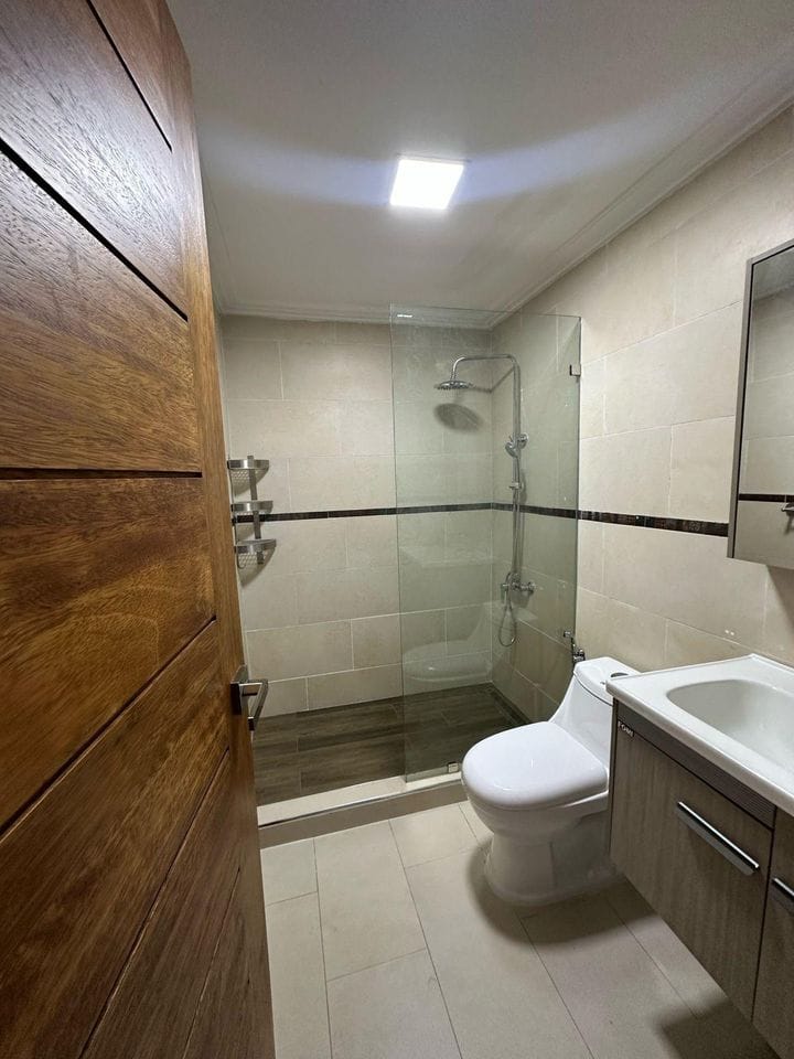 apartamentos - Apartamento en alquiler Piantini Prox a Blue Mall 5