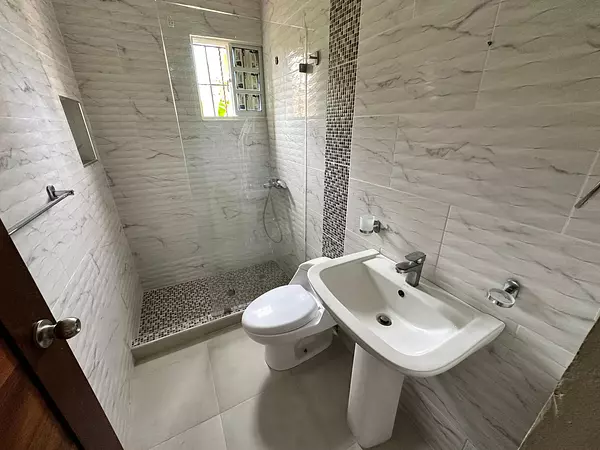 casas - Casa de 2 niveles con mucho patio, Prado Oriental 6