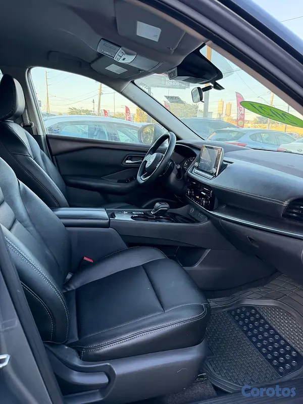 jeepetas y camionetas - Nissan Rogue SV 2021 
 8