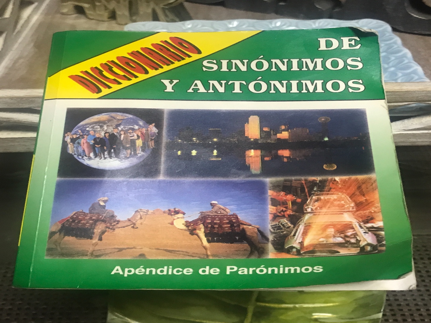 libros y revistas - Diccionario de sinónimos y antónimos. Apéndice de Parónimos.