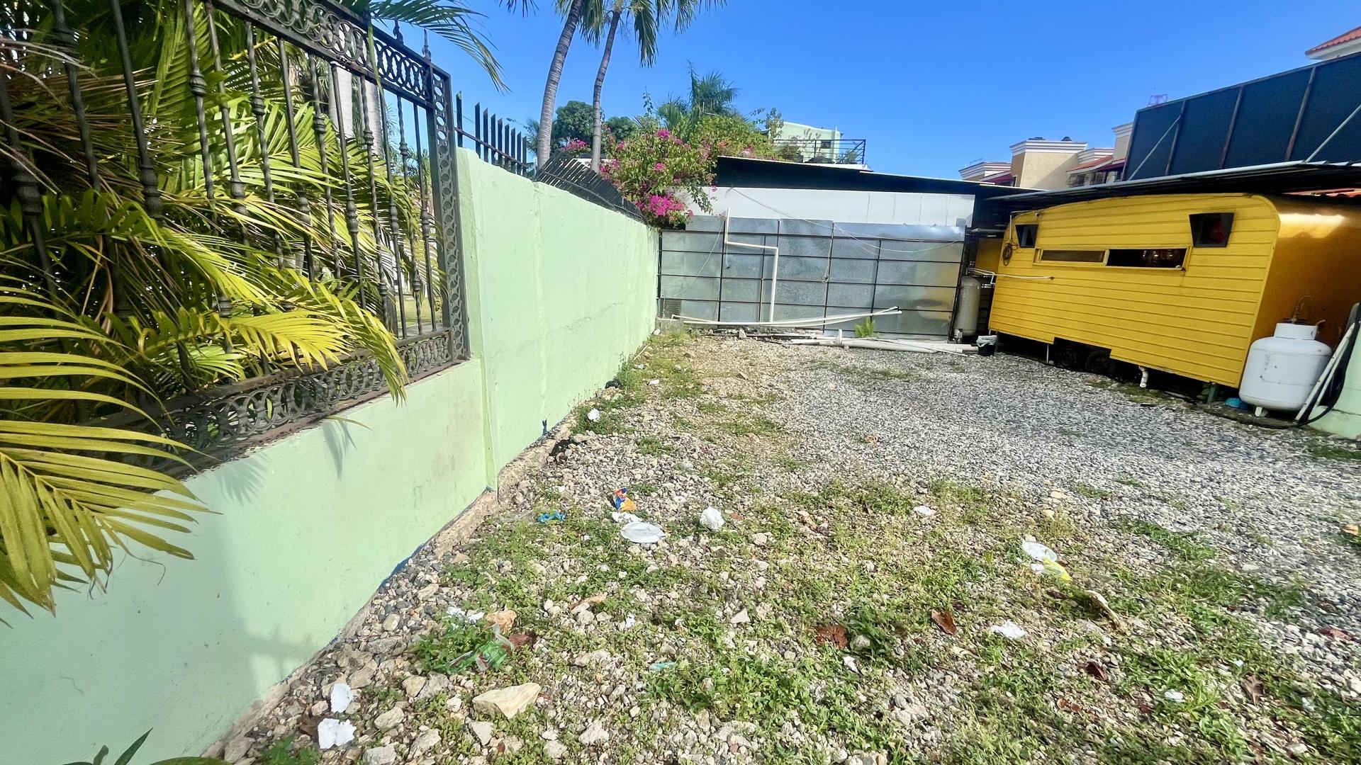 solares y terrenos - Solar en Alquiler en El Cacique, Santo Domingo 6