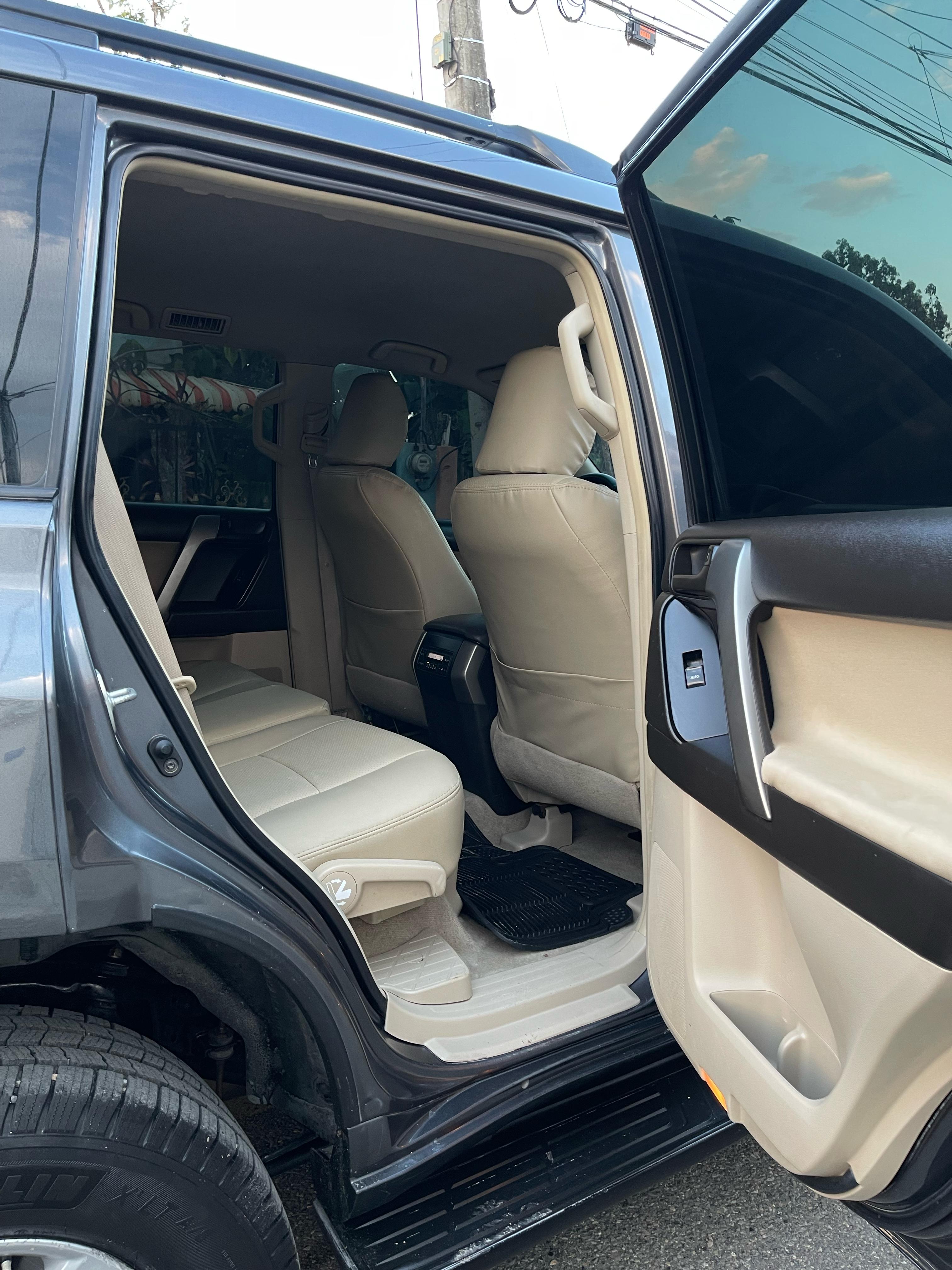 jeepetas y camionetas - Toyota land cruicer prado txl 2012 4