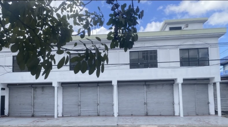 oficinas y locales comerciales - se alquila local  7