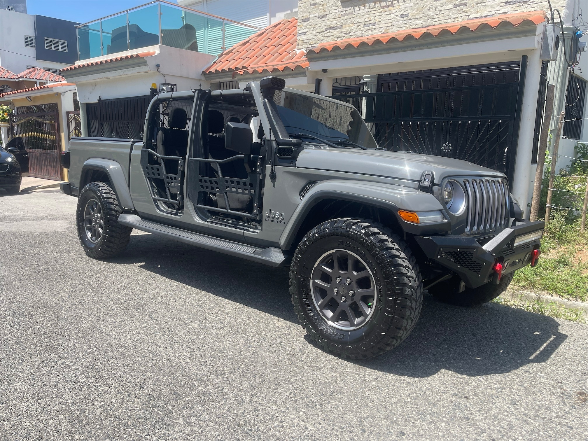 jeepetas y camionetas - 2020 Jeep Gladiator Overland 4x4