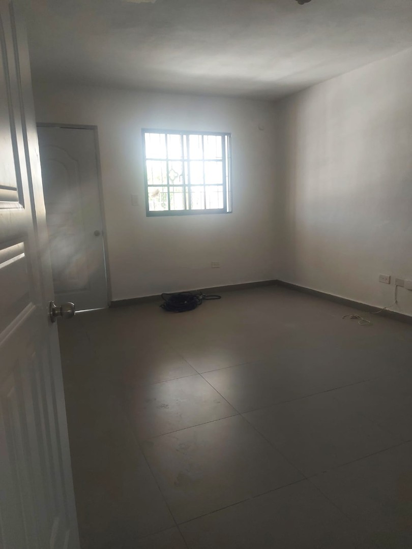 casas - Casa de dos niveles barata Autopista de San Isidro 7
