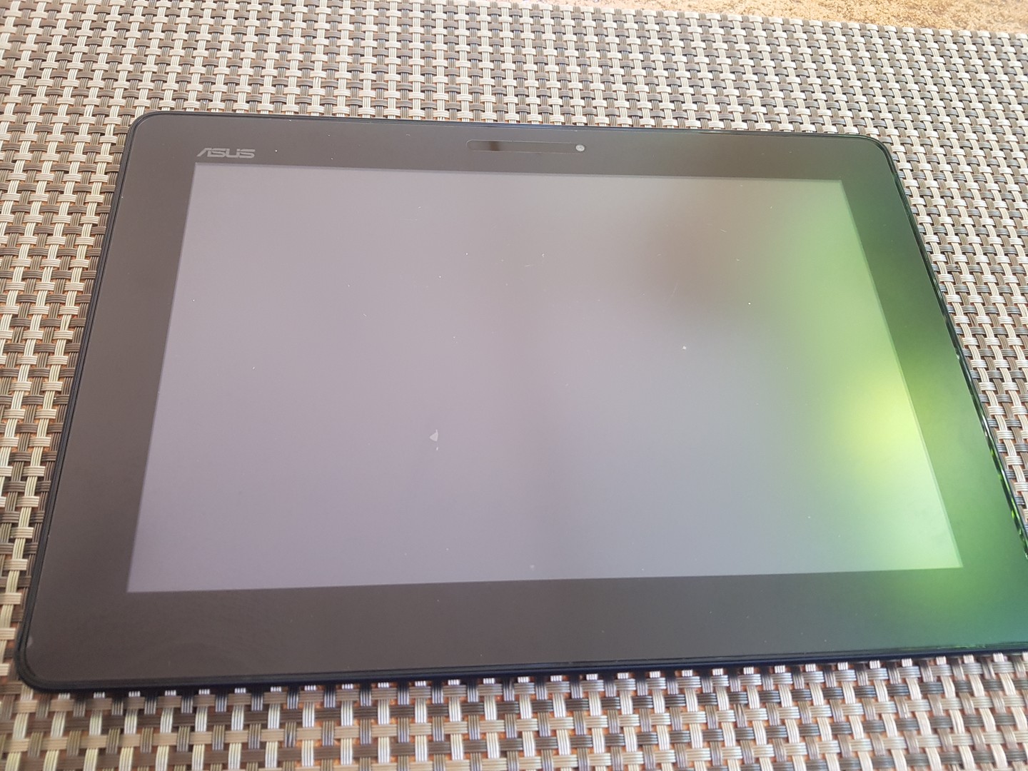 celulares y tabletas - ASUS Memo Pad FHD 10-Tablet, impecable 2