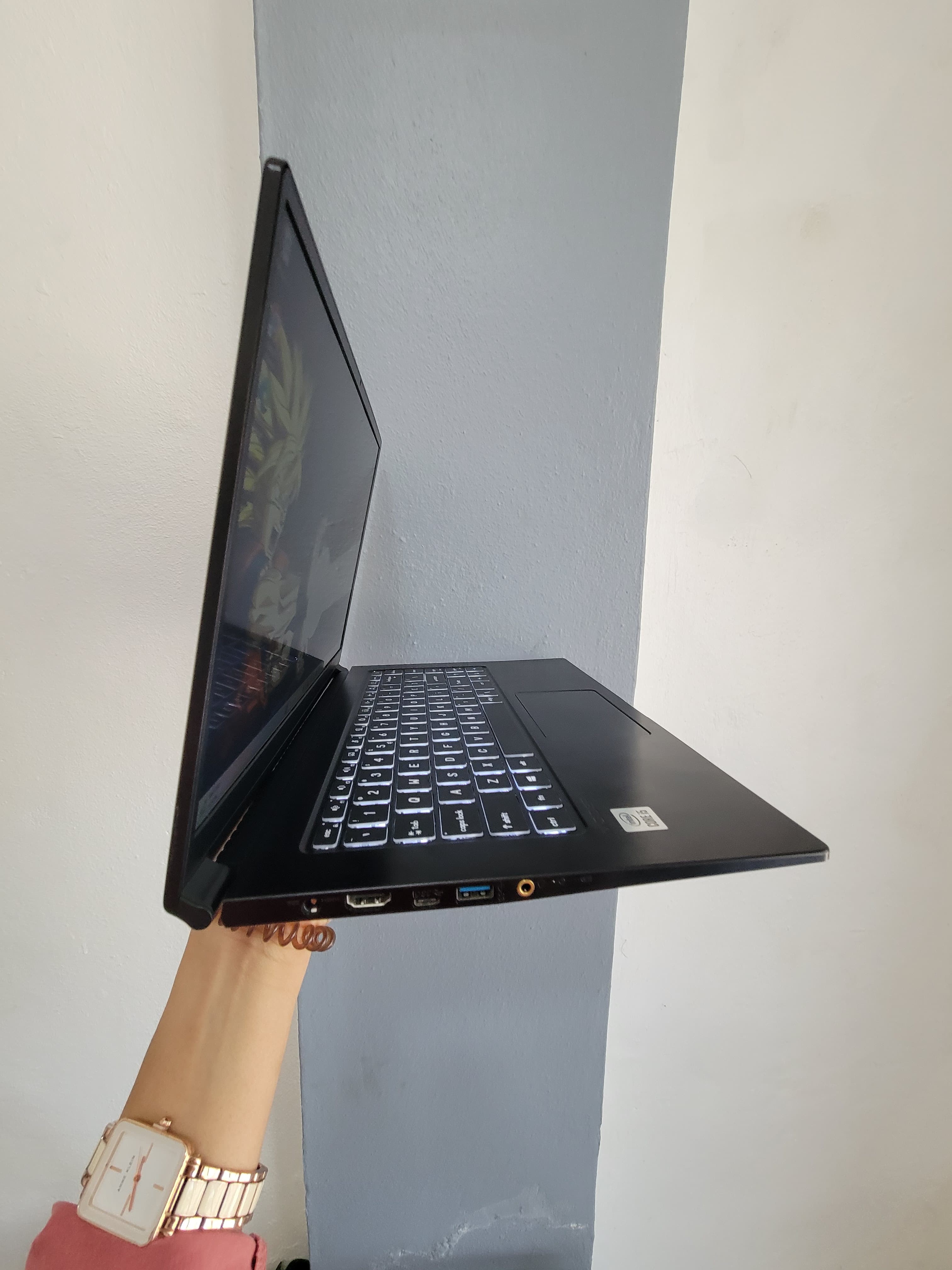 computadoras y laptops - 💻Laptop MSI Modern 15 - A10D  10ma G - 16GB RAM D 1