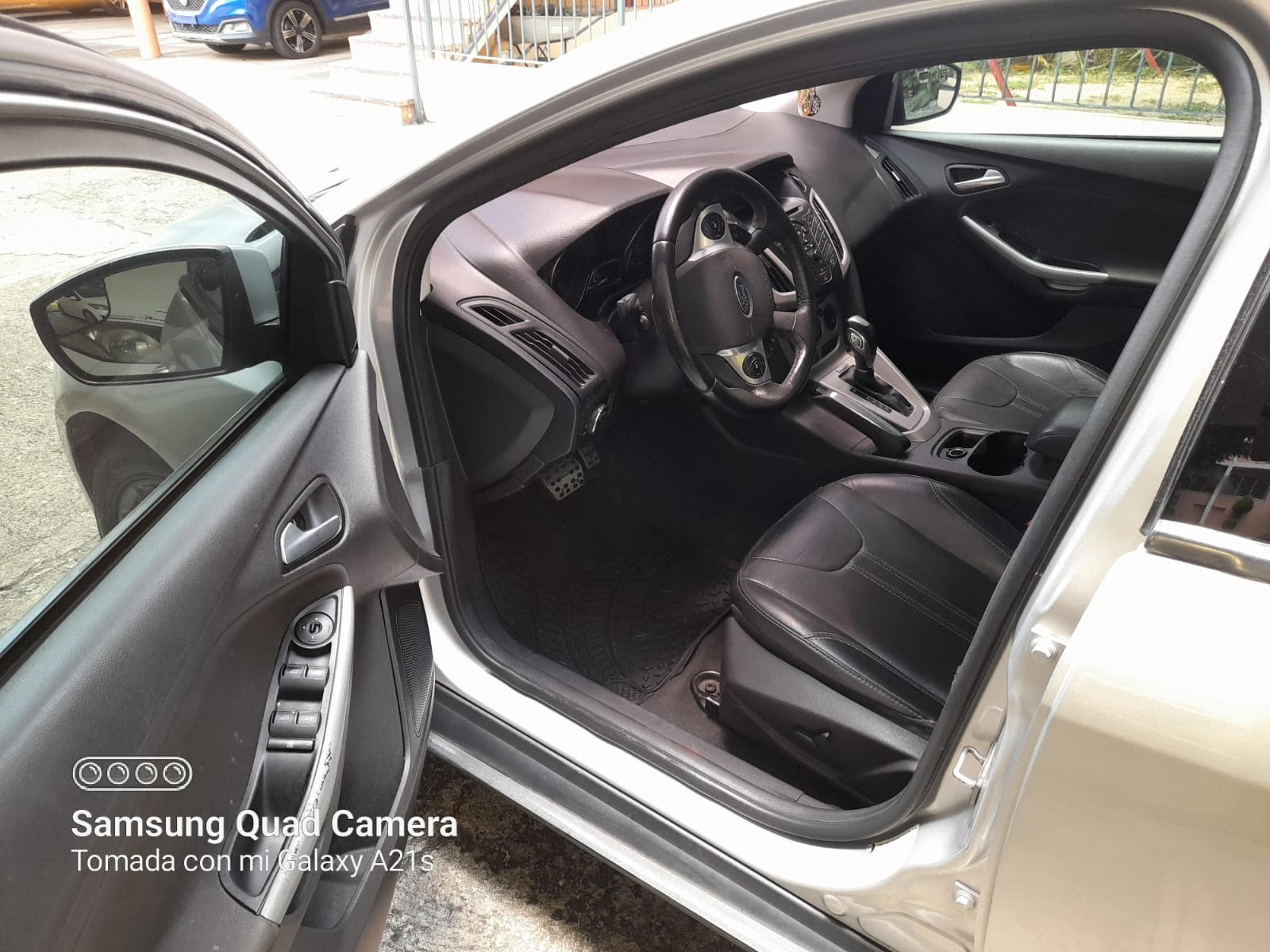 carros - Vendo Ford Focus, 2013, RD$295,000. Negociable  5