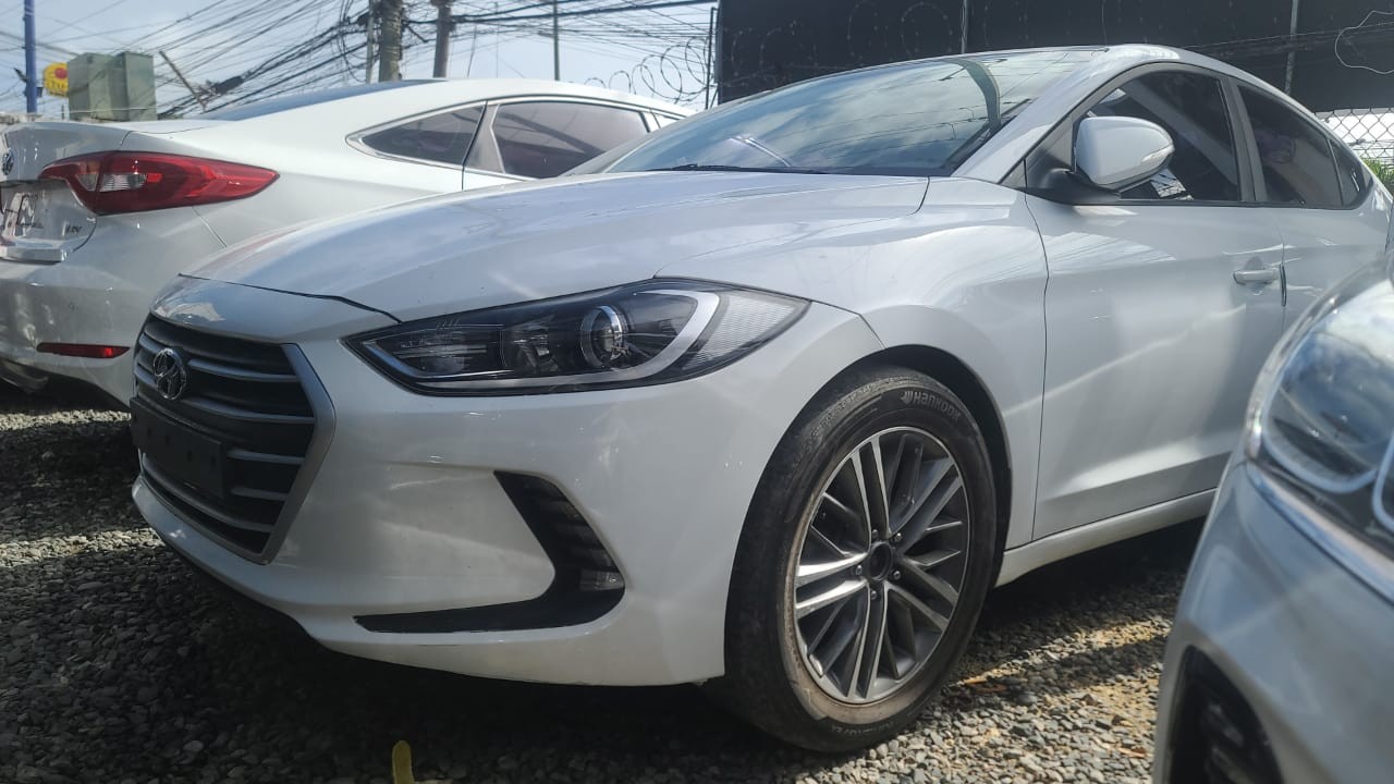 carros - HYUNDAI AVANTE 2017 BLANCO