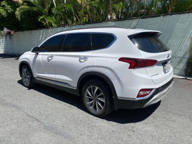 jeepetas y camionetas - Hiunday santa fe 2020 8