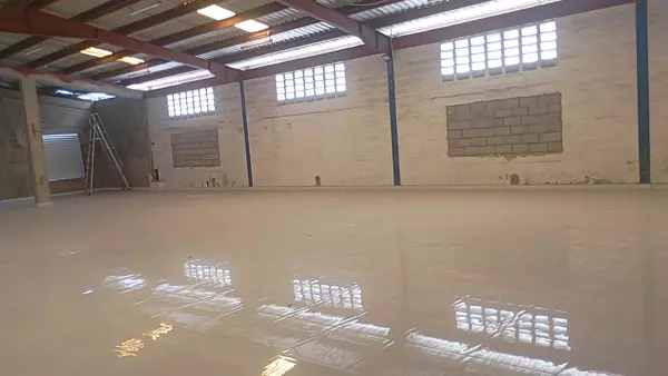 oficinas y locales comerciales - alquile nave comercial Santo Domingo este  4