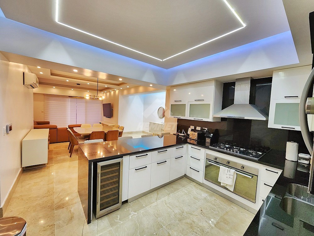 apartamentos - AMUEBLADO DE LUJO CON PISCINA Y AREA SOCIAL LA ESMERALDA SANTIAGO  5