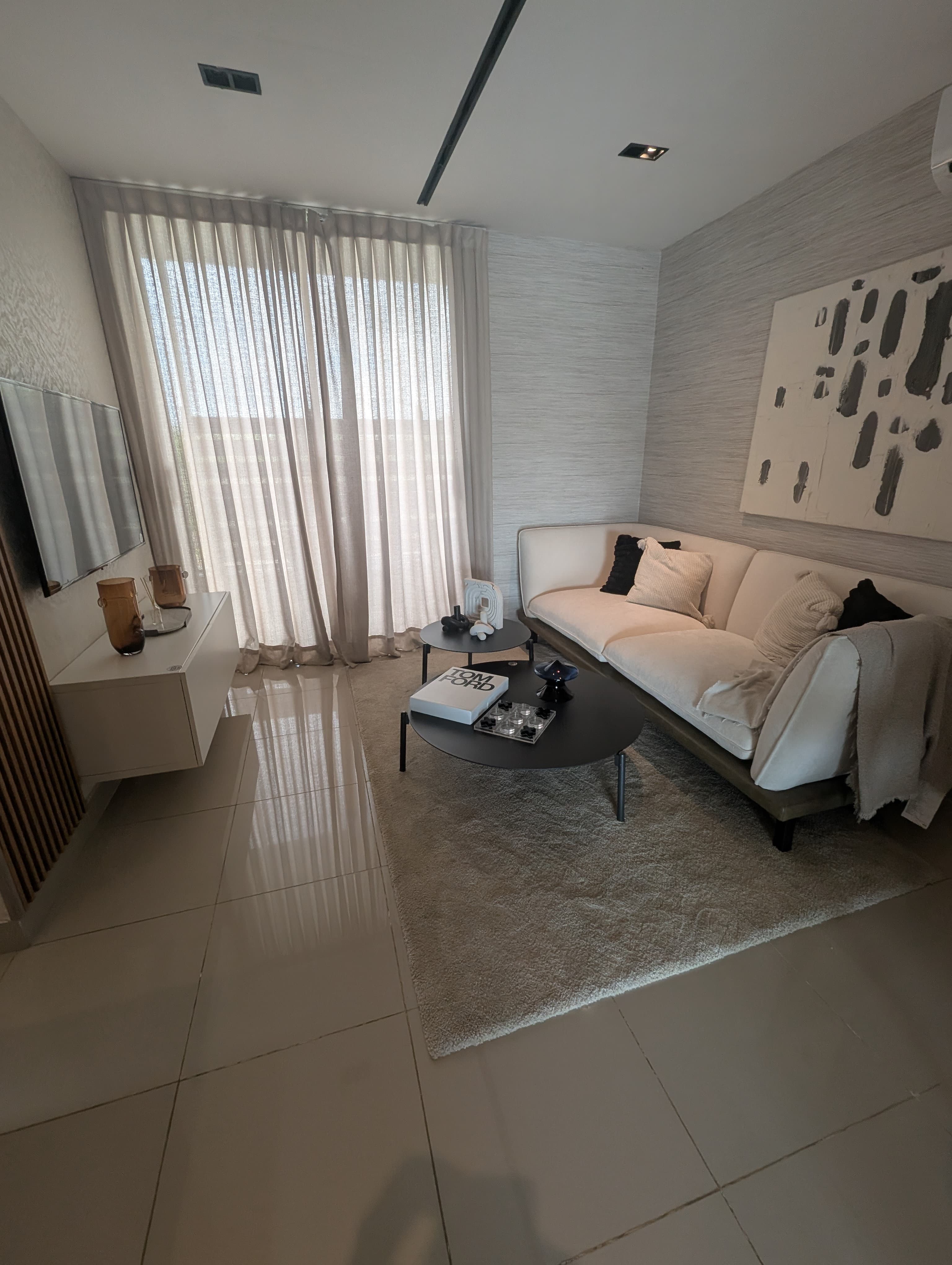 apartamentos - Se vende apartamento construido y en planos en la Av las Américas 