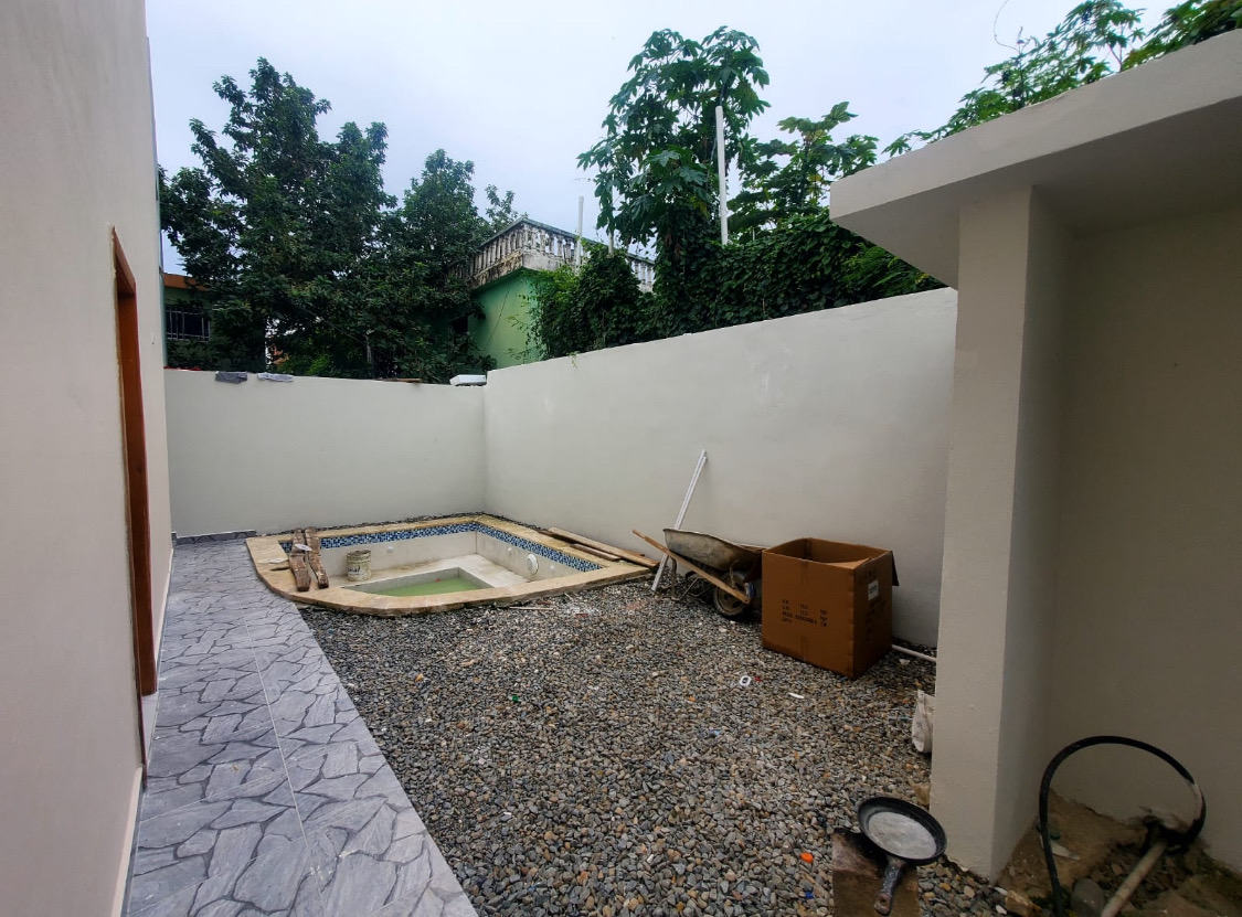 casas - CASA DE 2 STO DGO ESTE CON ASESÓ POR LA ECOLÓGICA Y LA ATOPISTA DE SAB ISIDRO 5