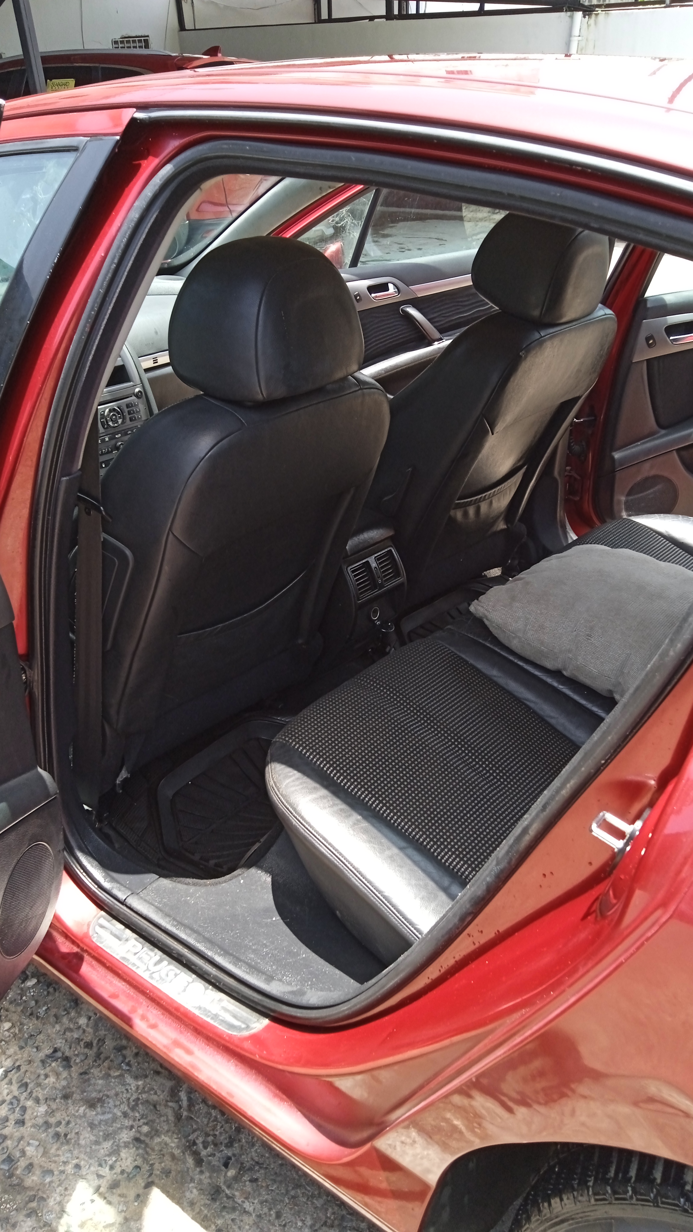 carros - se vende carro Peugeot 407 2