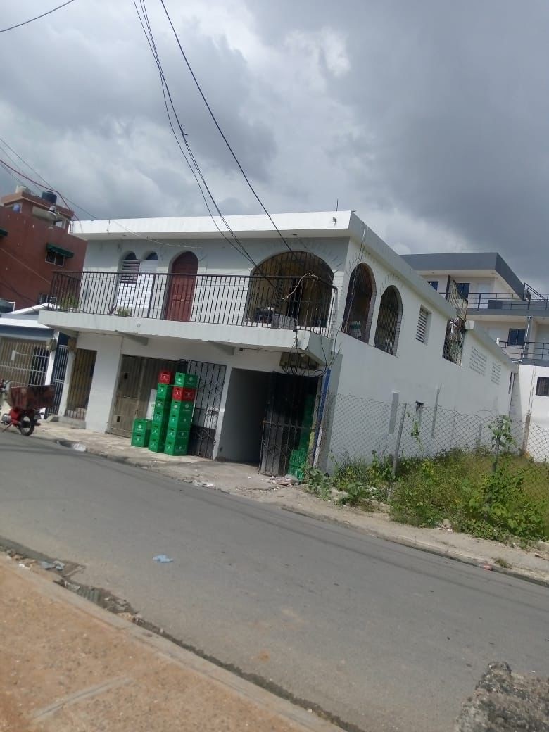 casas - SIN INTERMEDIARIOS VENDO CASA CON LOCAL EN LA PRIMERA----ESCRIBENOS
 0