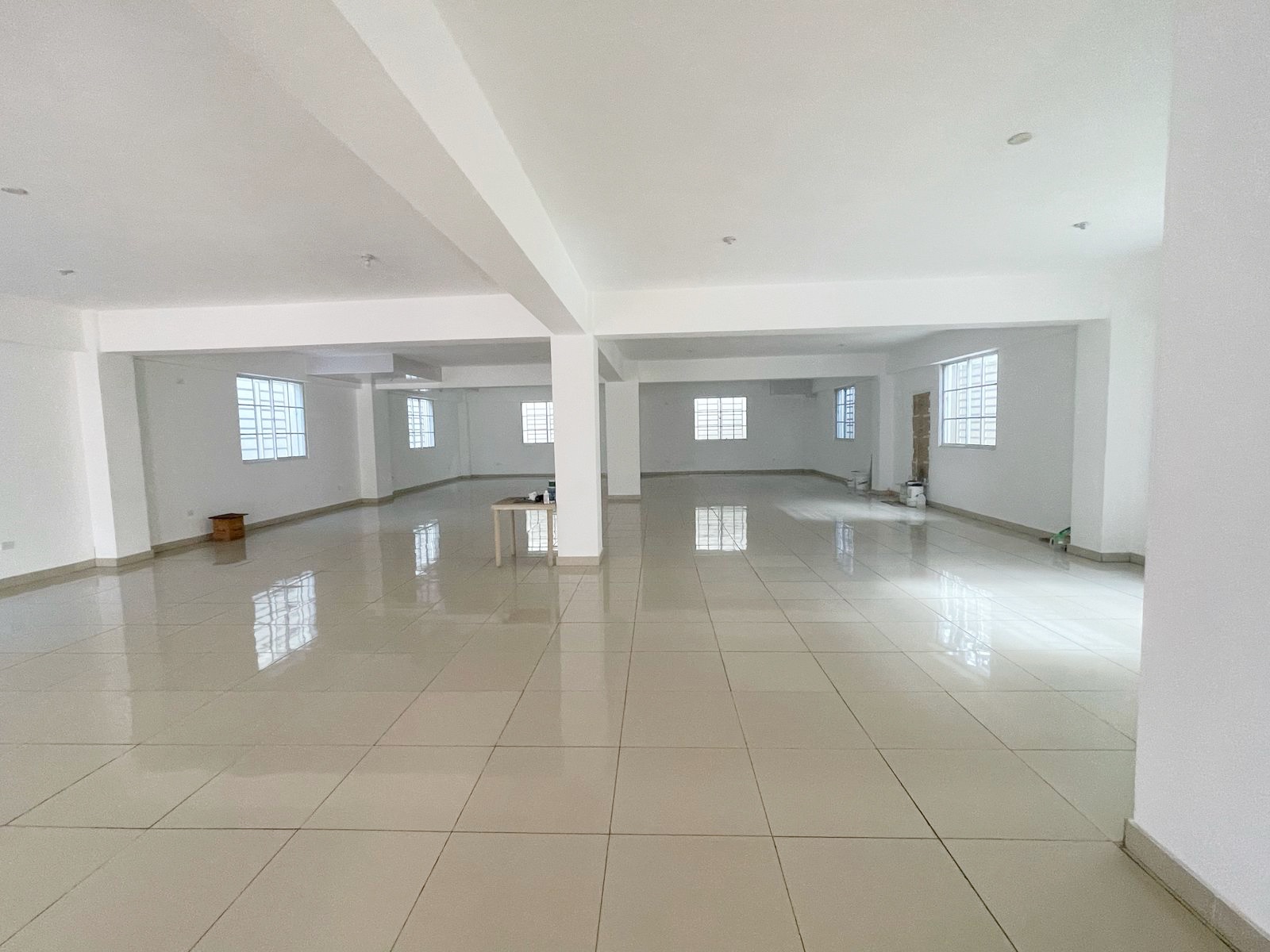 oficinas y locales comerciales - Local amplio primer nivel 3