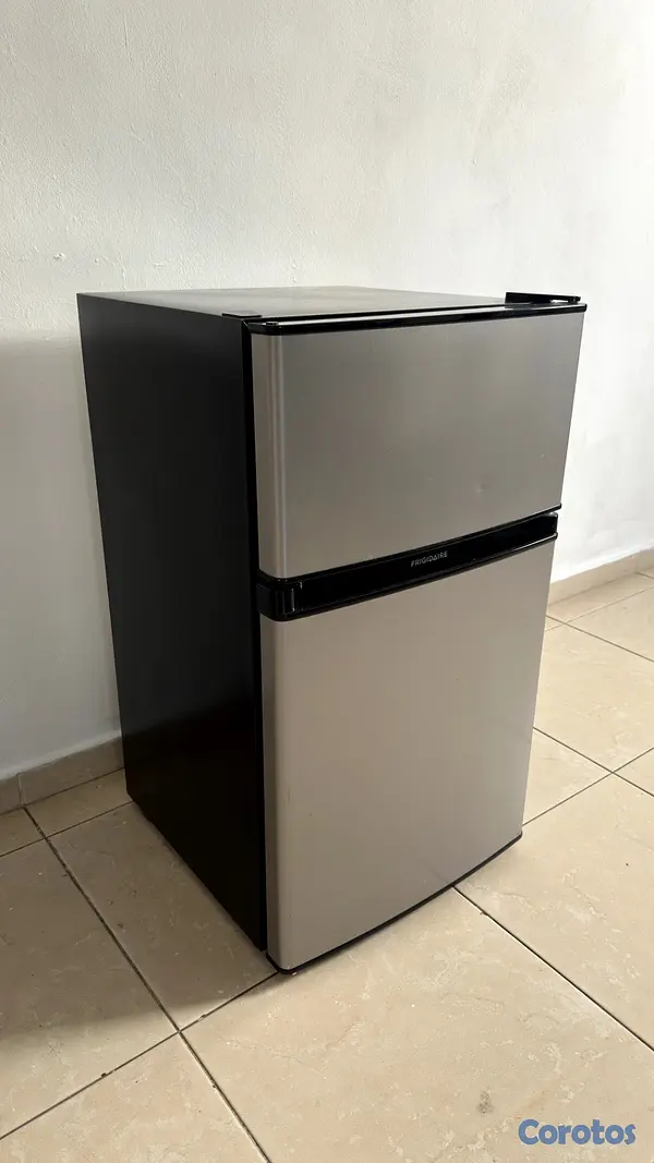 electrodomesticos - Nevera Ejecutiva Frigidare 4