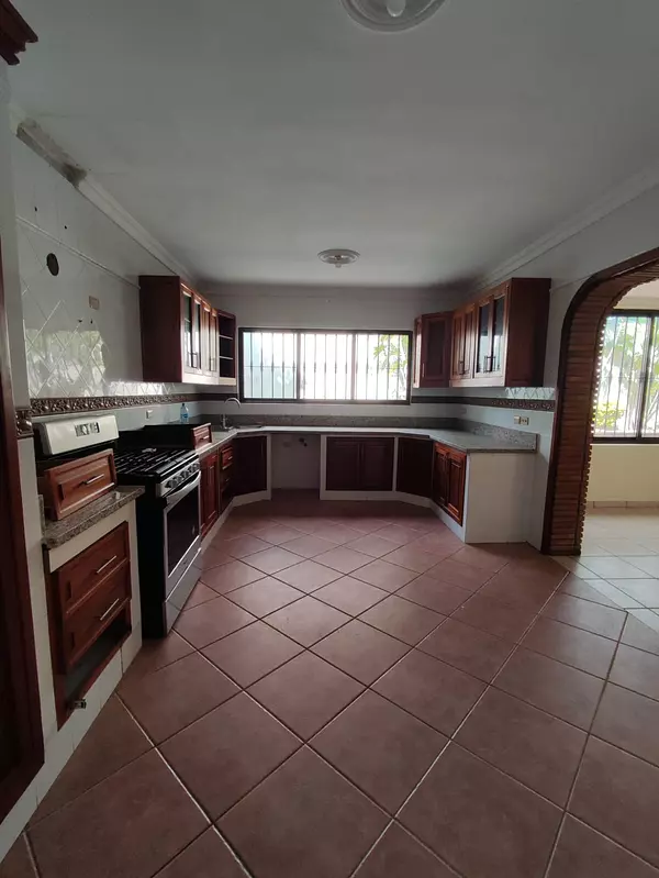 casas - Alquilo casacón línea blanca en Las Praderas  5