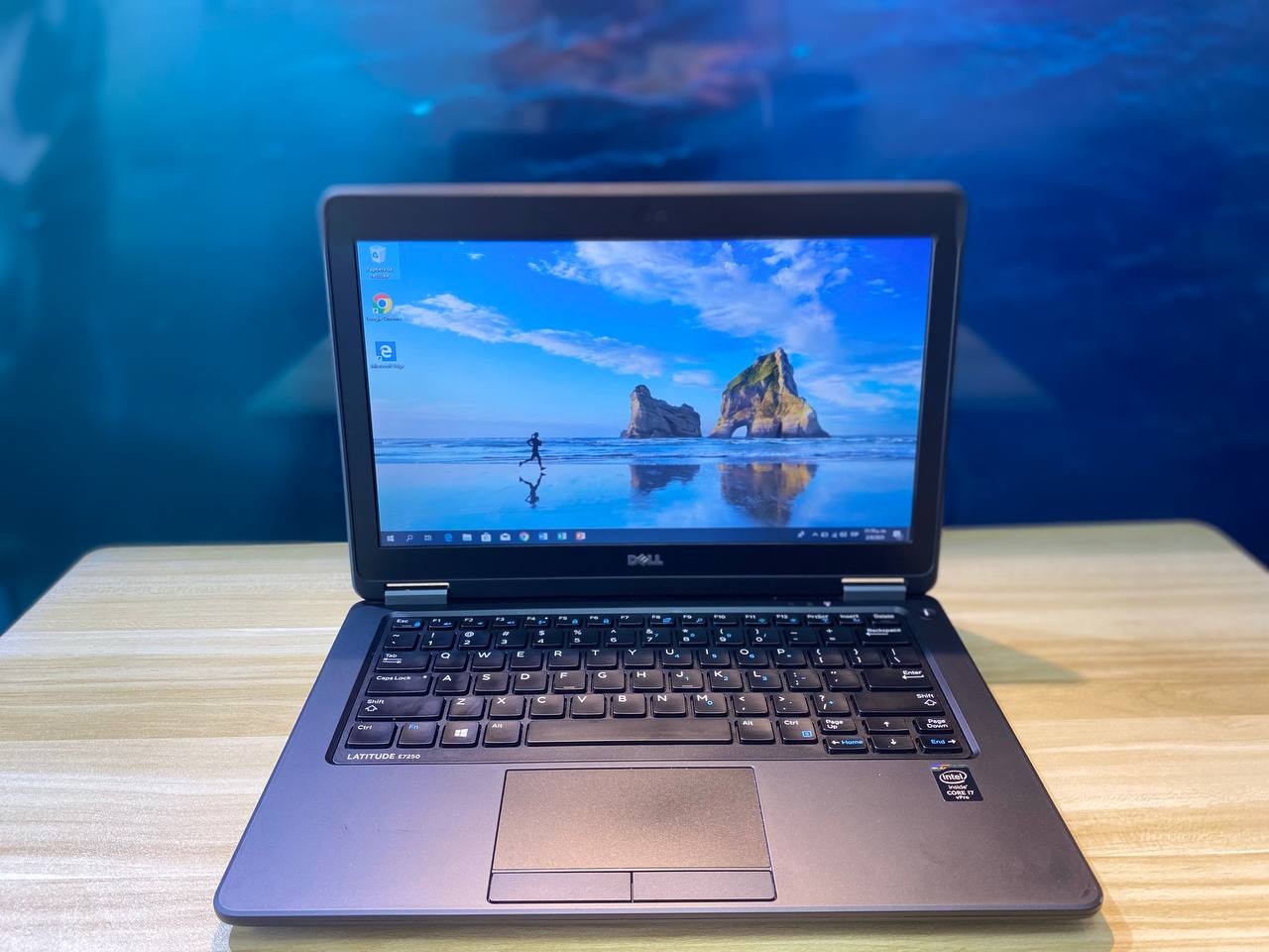 computadoras y laptops - DELL LATITUDE 7250  0