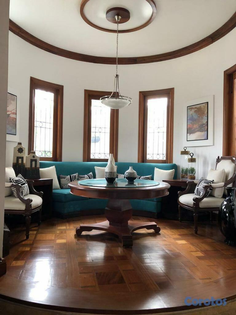 casas - Elegante residencia, máximo confort en Santiago 3