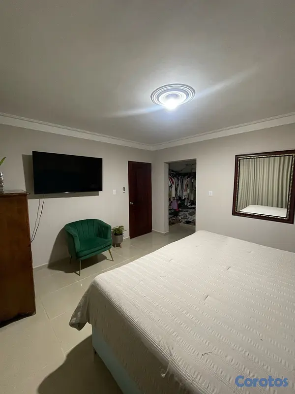 casas - Amplio apartamento en 4to nivel con cuarto de servicio, ascensor y ubicación 1A 12
