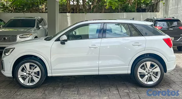 carros - Audi Q2 4