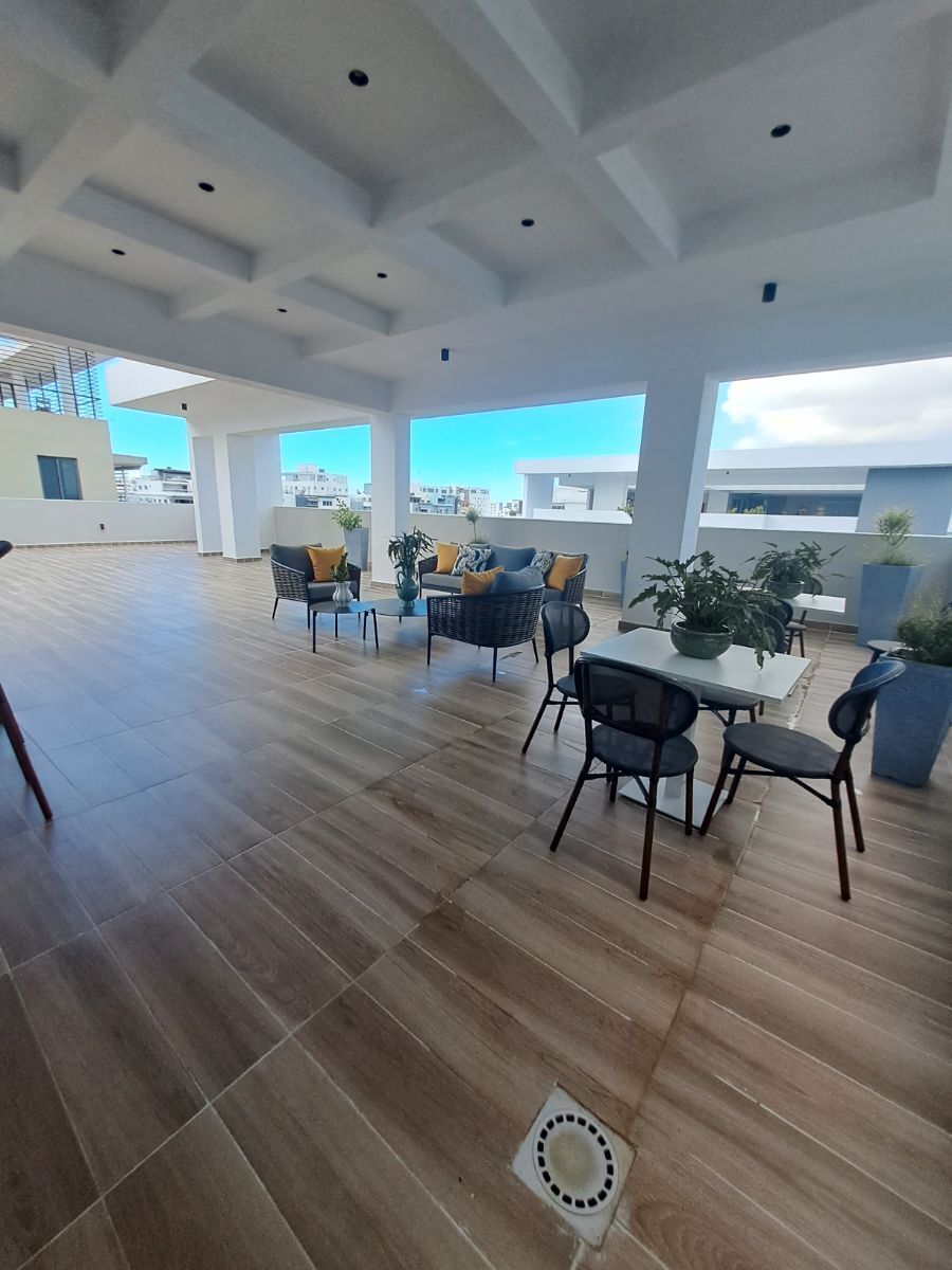 apartamentos - Apartamento 2do piso con terraza Evaristo Morales 8