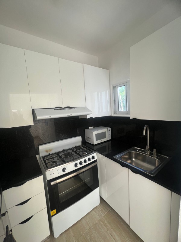apartamentos - Apartamento listo de 1 habitación en Pueblo Bávaro con línea blanca. 1er. Piso.
 3