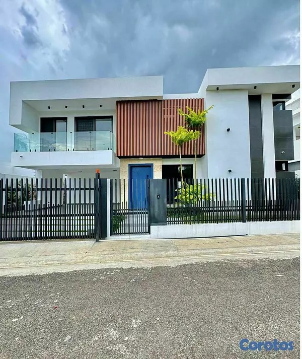 casas - HERMOSA CASA EN VENTA - SANTIAGO. 1