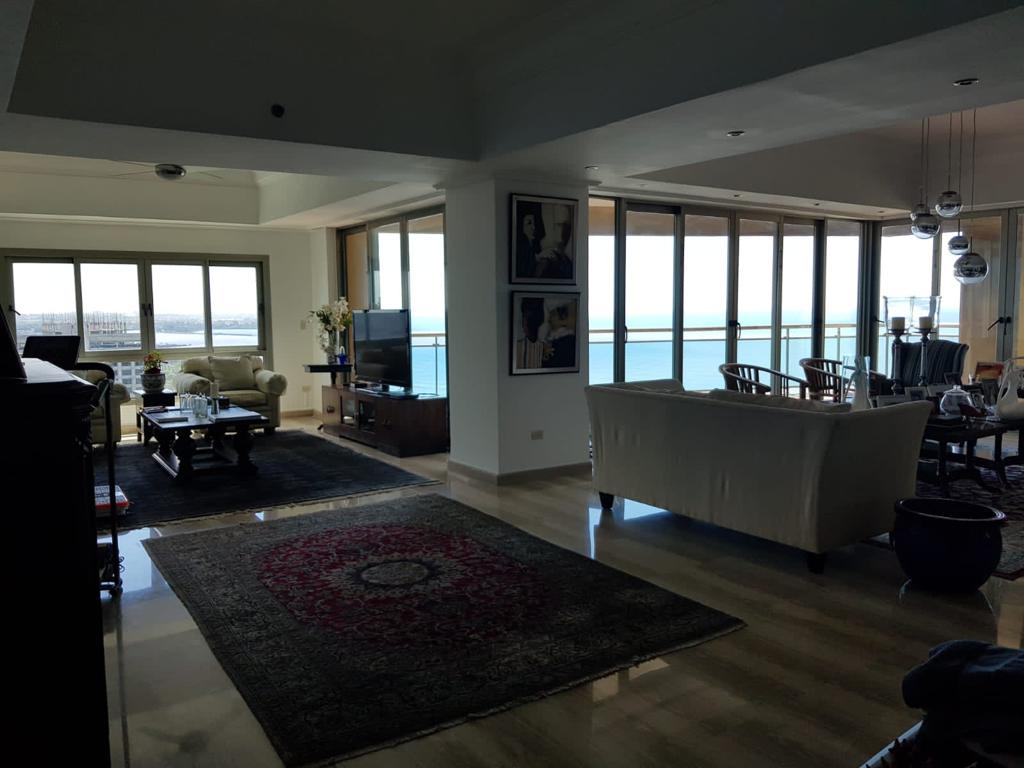 apartamentos - Vendo apto de Lujo en Malecon piso alto
350. Mts. Precio us$ 350,000