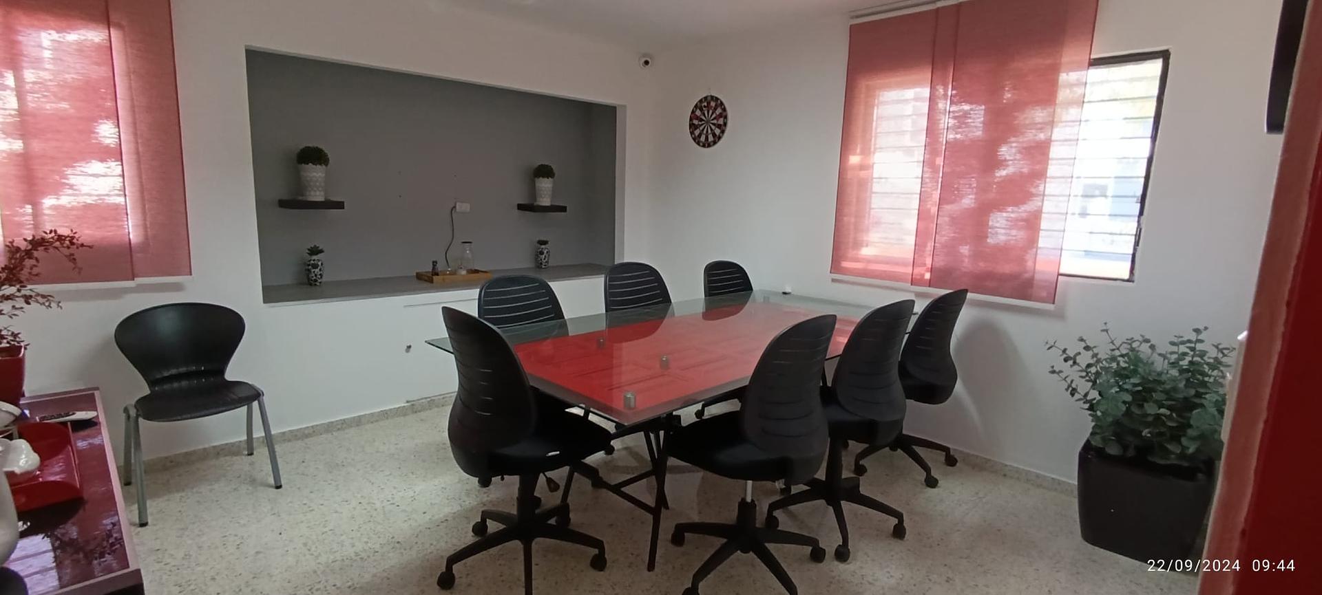oficinas y locales comerciales - Vendo Oficina Amueblada Piantini Oportunidad " sin intermediario"
 1