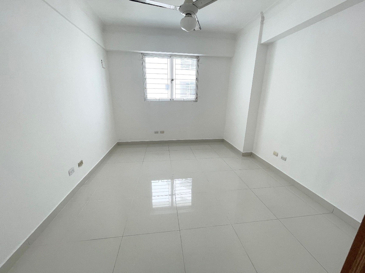 apartamentos - Apartamento en Venta en Renacimiento U$S255,000


 Amplio y con Locker
 5