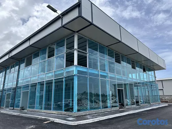 oficinas y locales comerciales - Locales comerciales y Galeras en alquiler, punta c 3