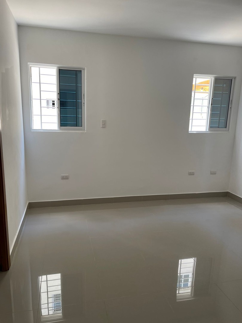 apartamentos - Apartamento 1er Nivel en Llanos de Gurabo 8