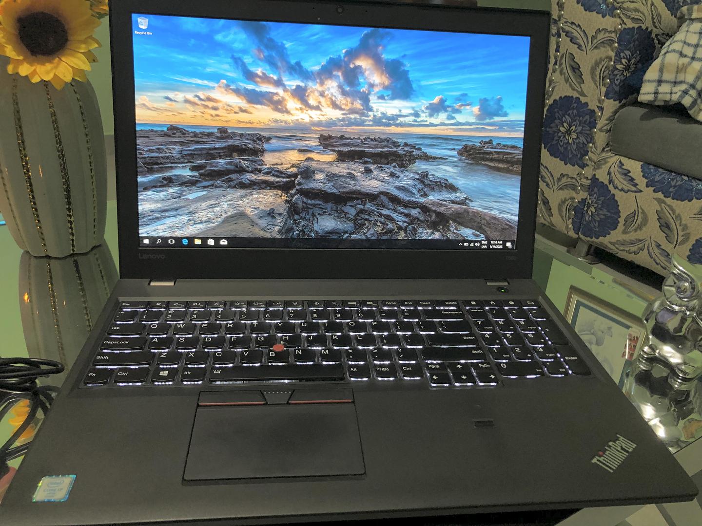 computadoras y laptops - Lenovo Thinkpad  Intel Core i7, 8 RAM, 1TB SSD, 15