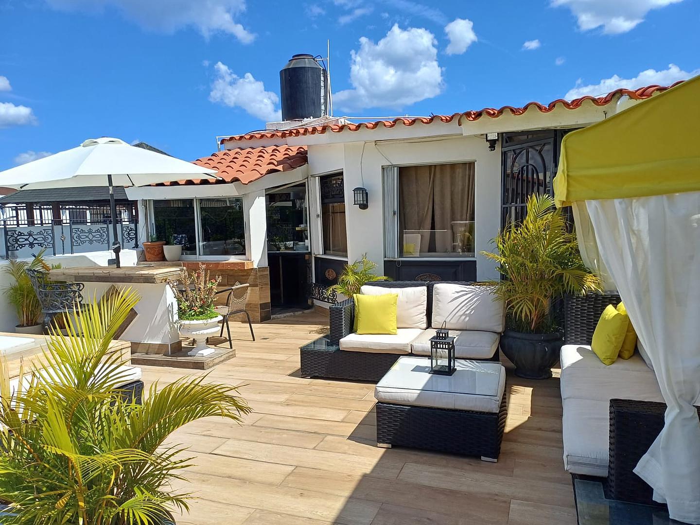apartamentos - Lujoso apartamento amueblado con preciosa Terraza en Bella vista, Santo Domingo