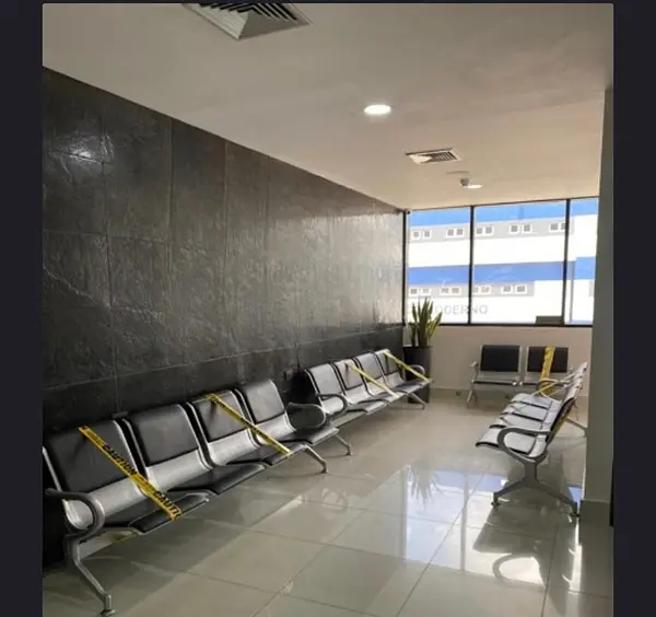 oficinas y locales comerciales - Local   149 mts  en los prados para  consultorio medico, oficina  5