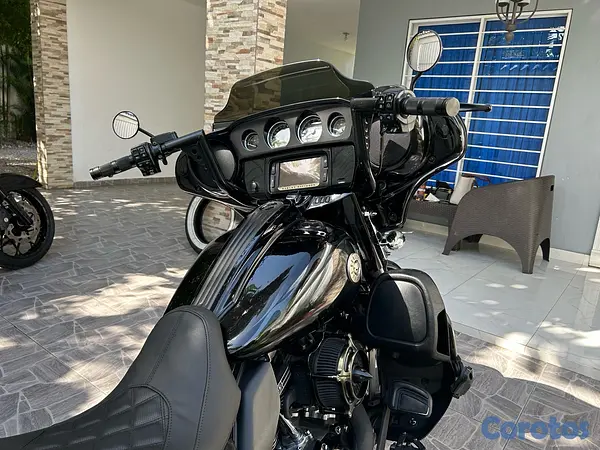 motores y pasolas - Street Glide CVO  4