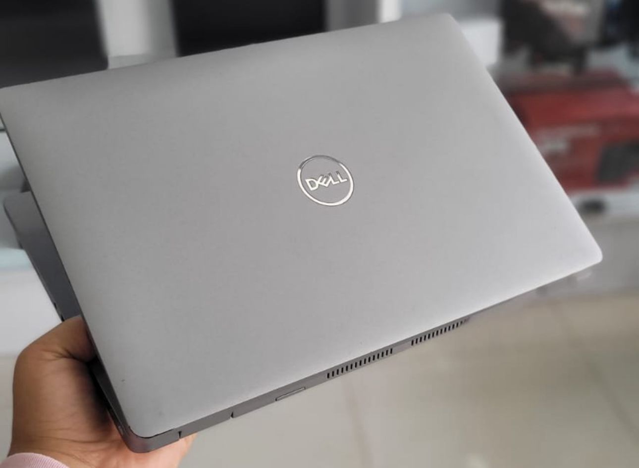 computadoras y laptops - Laptop Dell Precision 3591, Ultra 9, 64GB RAM, 1TB SSD, RTX 2000 ADA GEN, Nueva 4