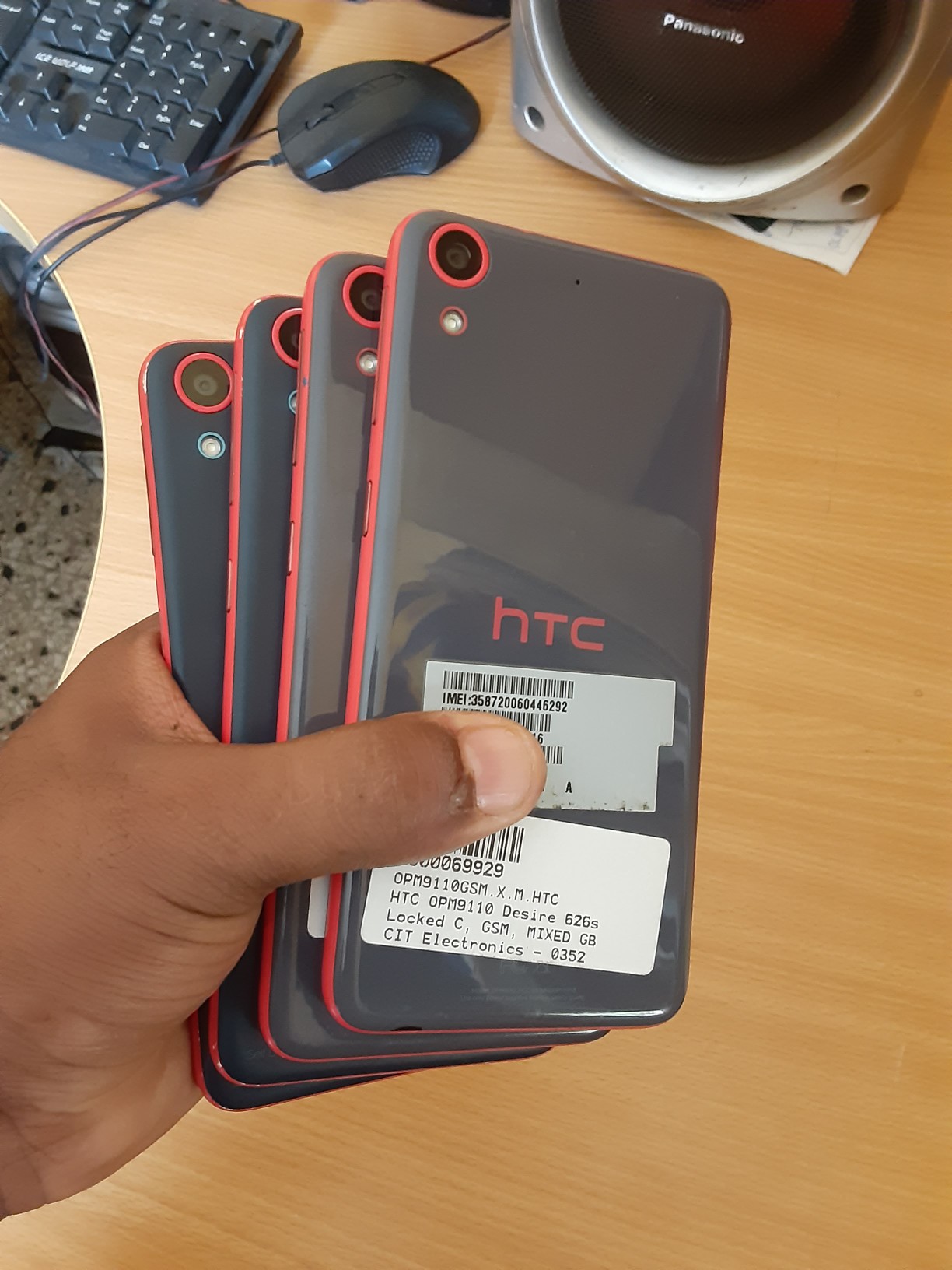 celulares y tabletas - HTC Desire 626s rojo con gris oscuro internacional condiciones desbloqueado.