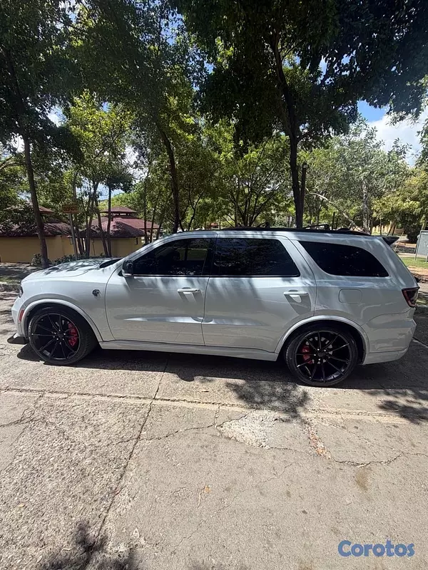 jeepetas y camionetas - Dodger Durango 2014 en perfecto condiciones  4